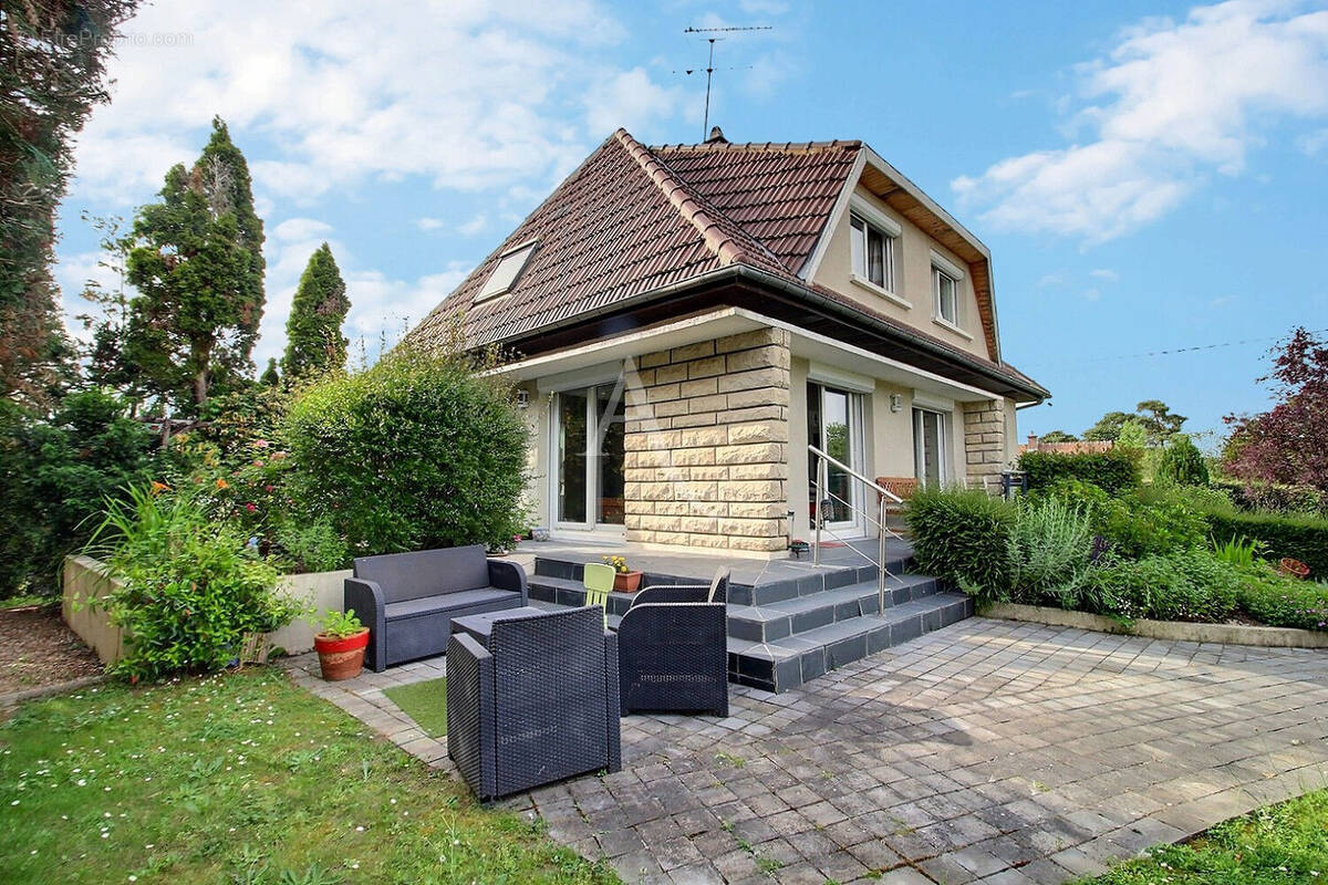 Maison à MAUREPAS