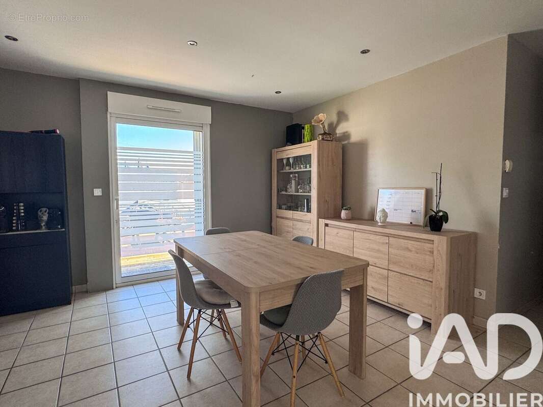 Maison 119 m² à Saint-Andre-De-Cubzac  - photo 5