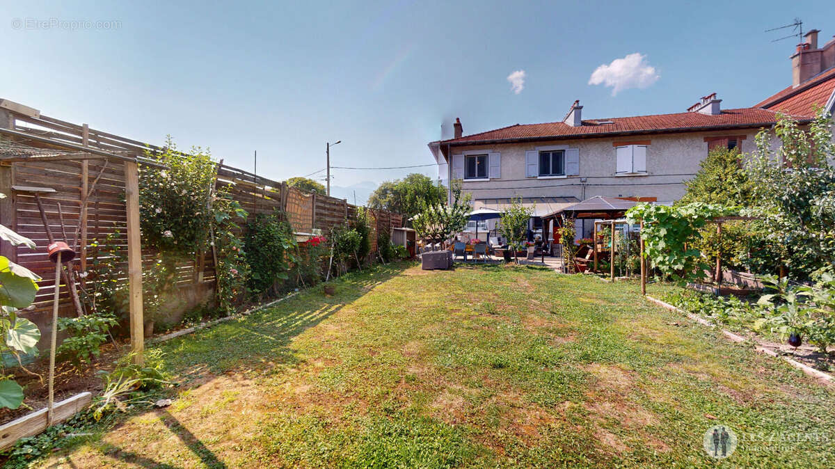 Appartement Froges 3 pièces 54 m2 avec 250m² de jardin privatif - photo 3