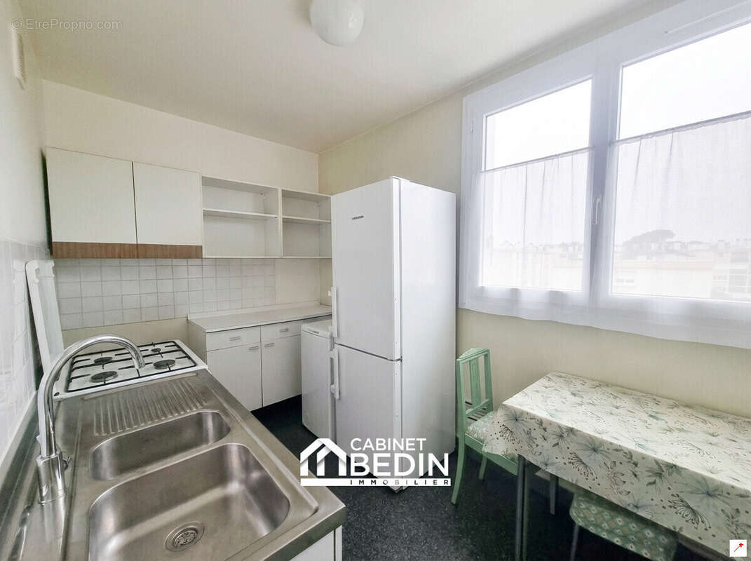 Appartement 71 m² à Merignac  - photo 3