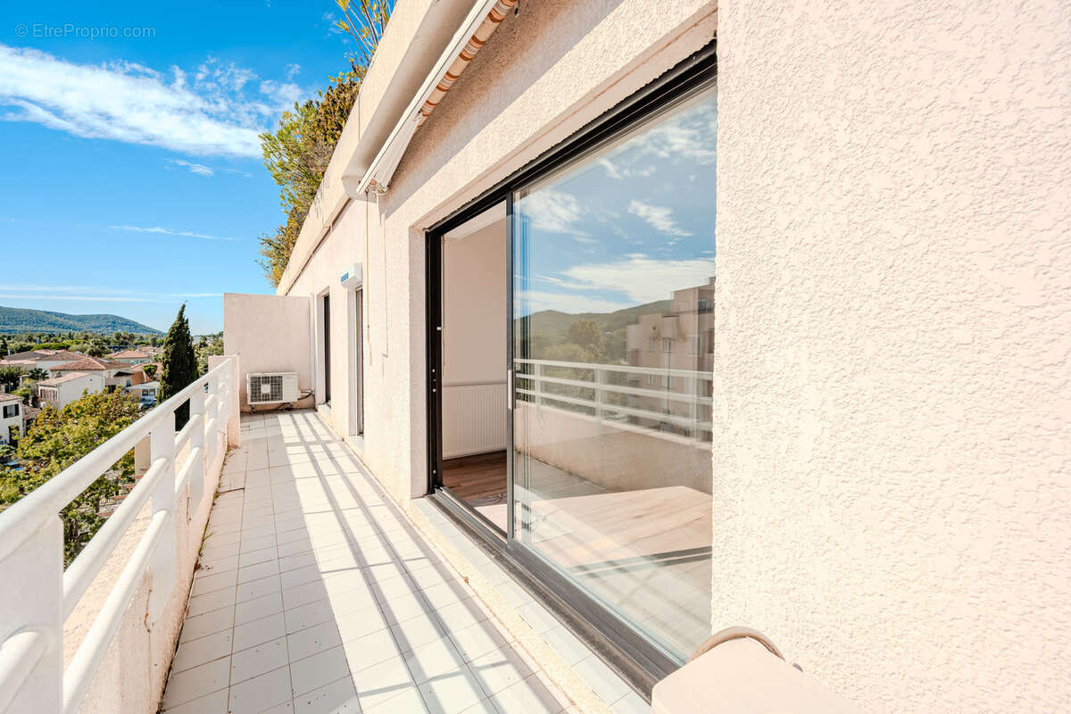 Appartement à HYERES