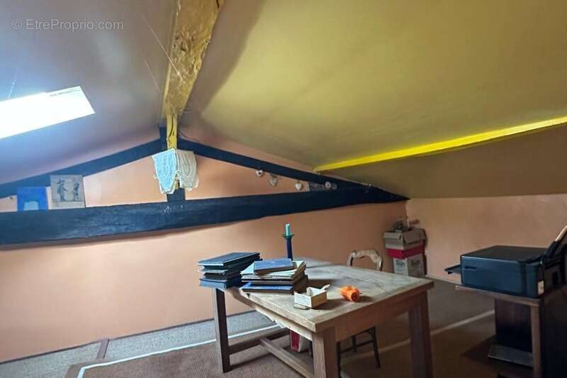 33390 anglade - maison de 6 pieces - calme - vue degagee - jardin - garage - photo 11