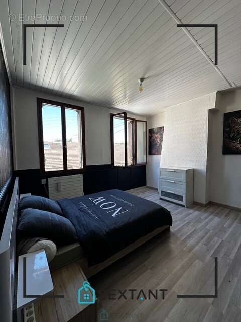 Maison à SAINT-ETIENNE-DU-ROUVRAY