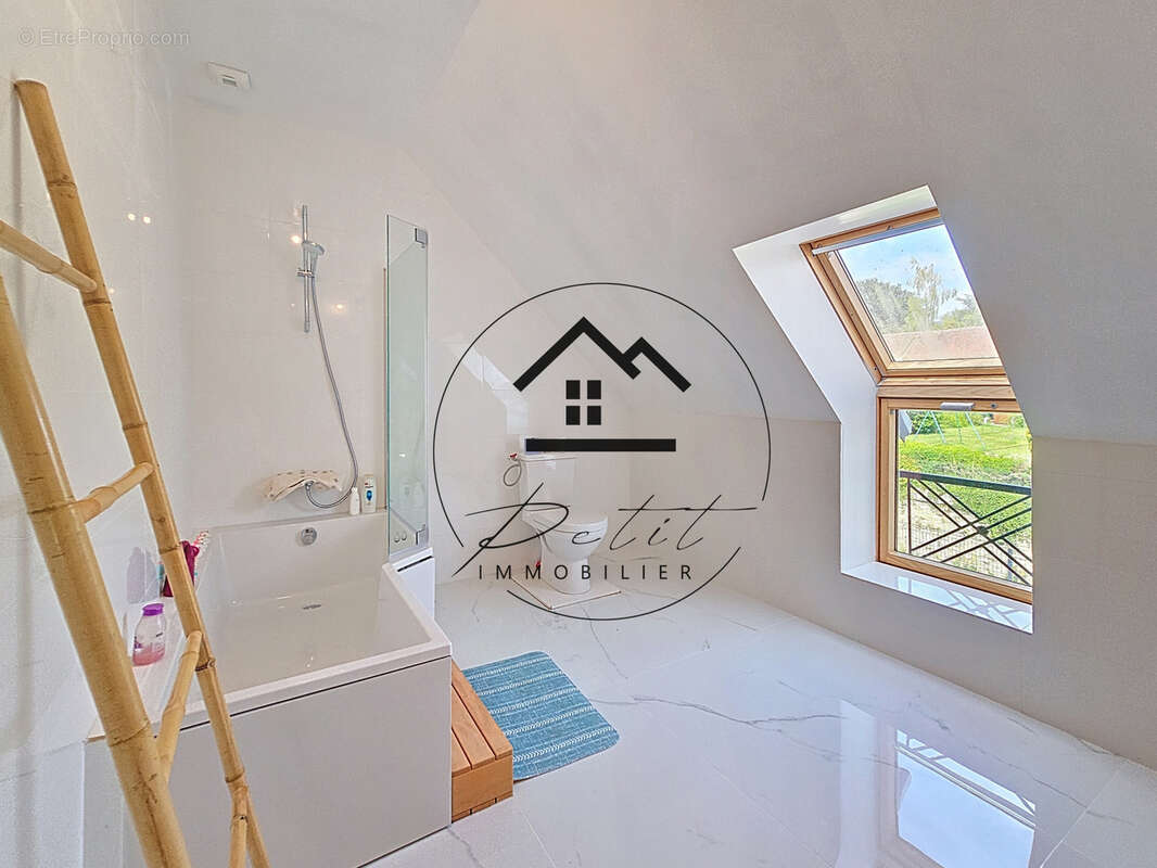 Maison à ULLY-SAINT-GEORGES