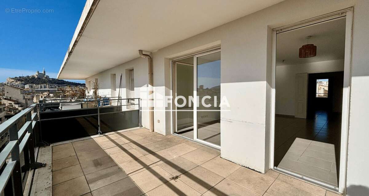 Appartement à MARSEILLE-6E