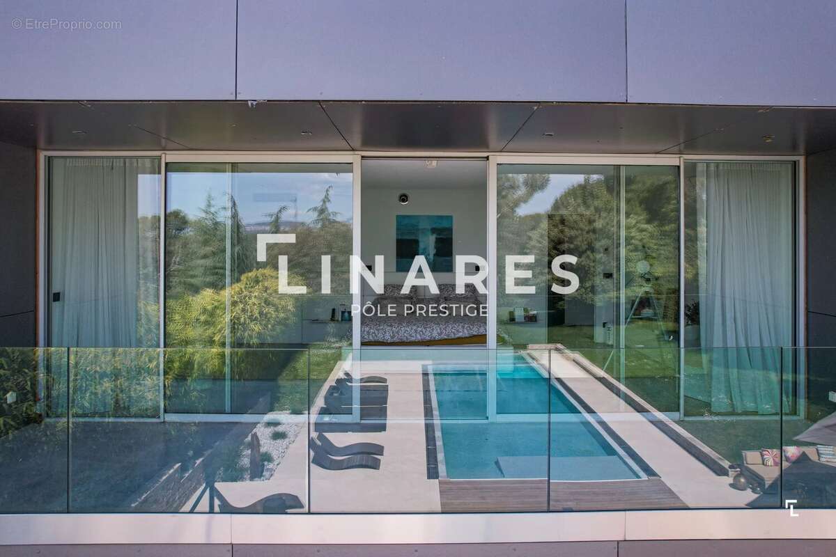 LA CONTEMPORAINE - Villa d’architecte de 529m2  - Vue Sainte-Victoire et prestations d’exception - 13100 - photo 27