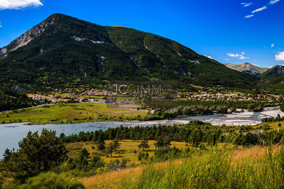 Terrain à SAINT-ANDRE-LES-ALPES
