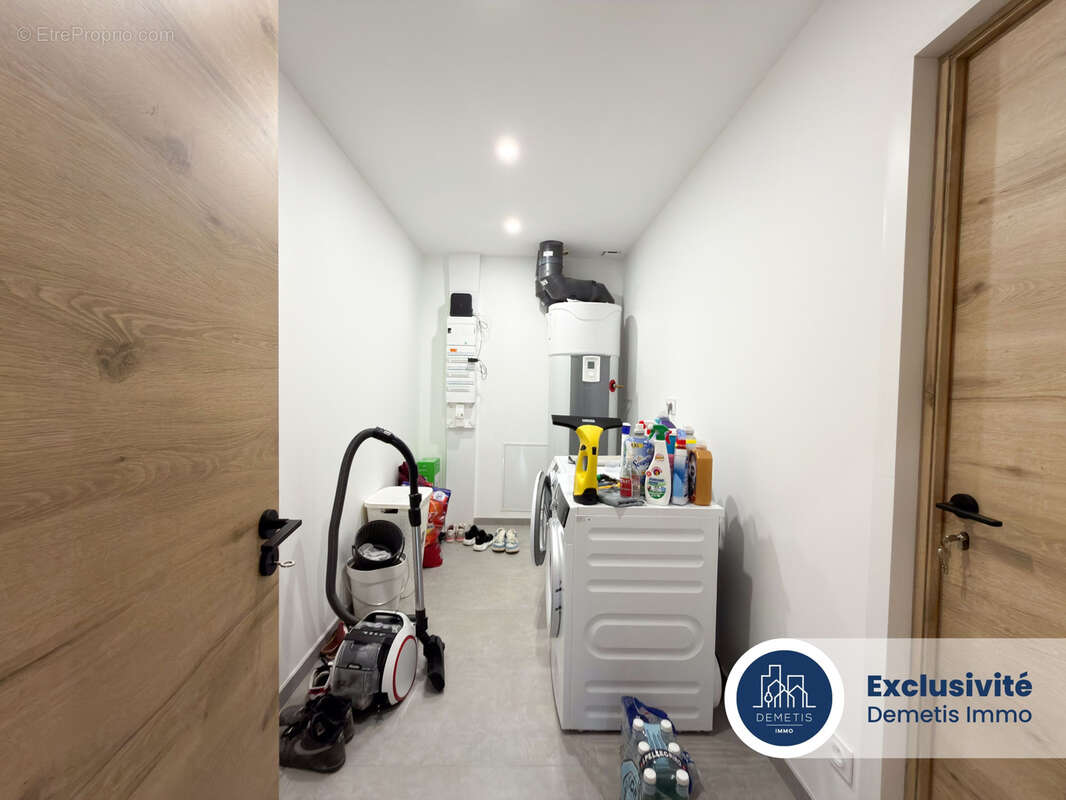 Maison contemporaine de plain pieds sous decennale - photo 10