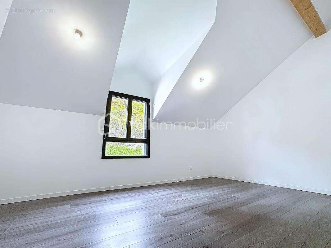 Maison à FONTANIL-CORNILLON