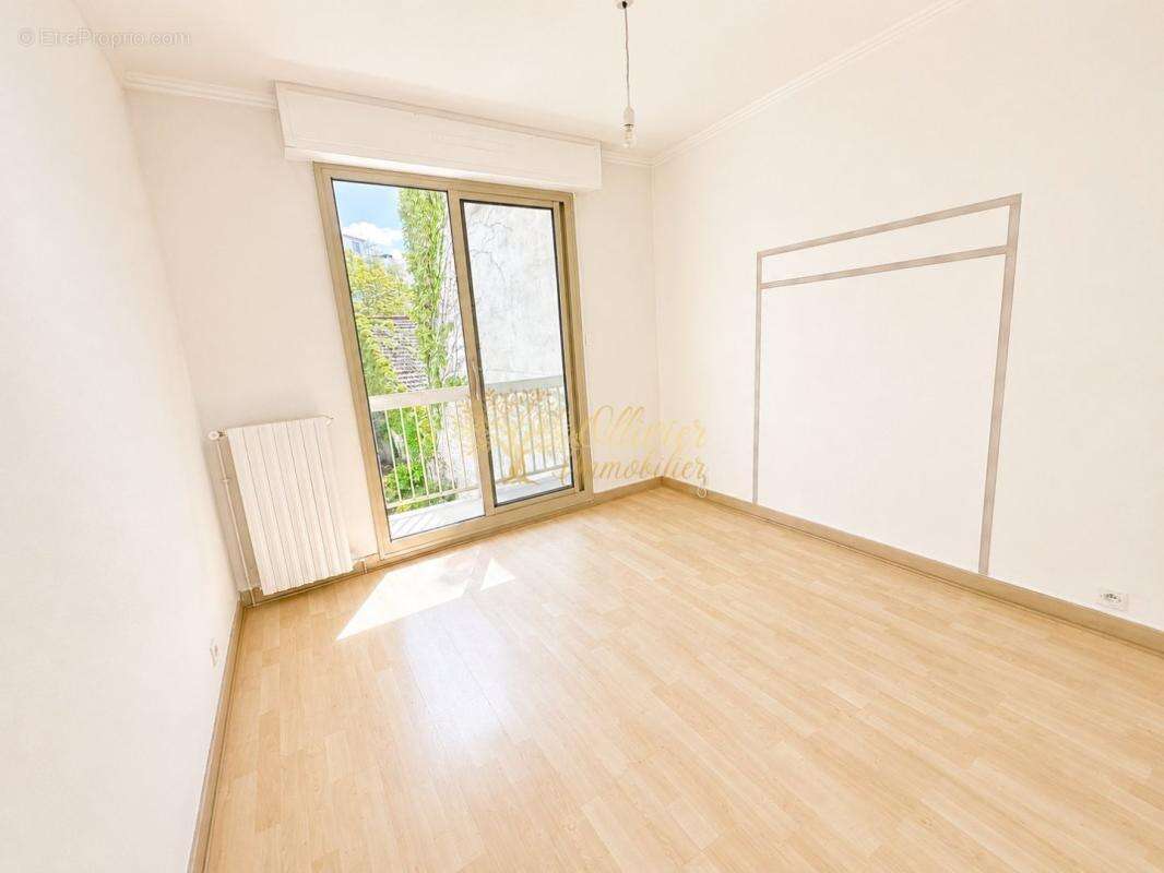 Appartement à SAINT-MAUR-DES-FOSSES