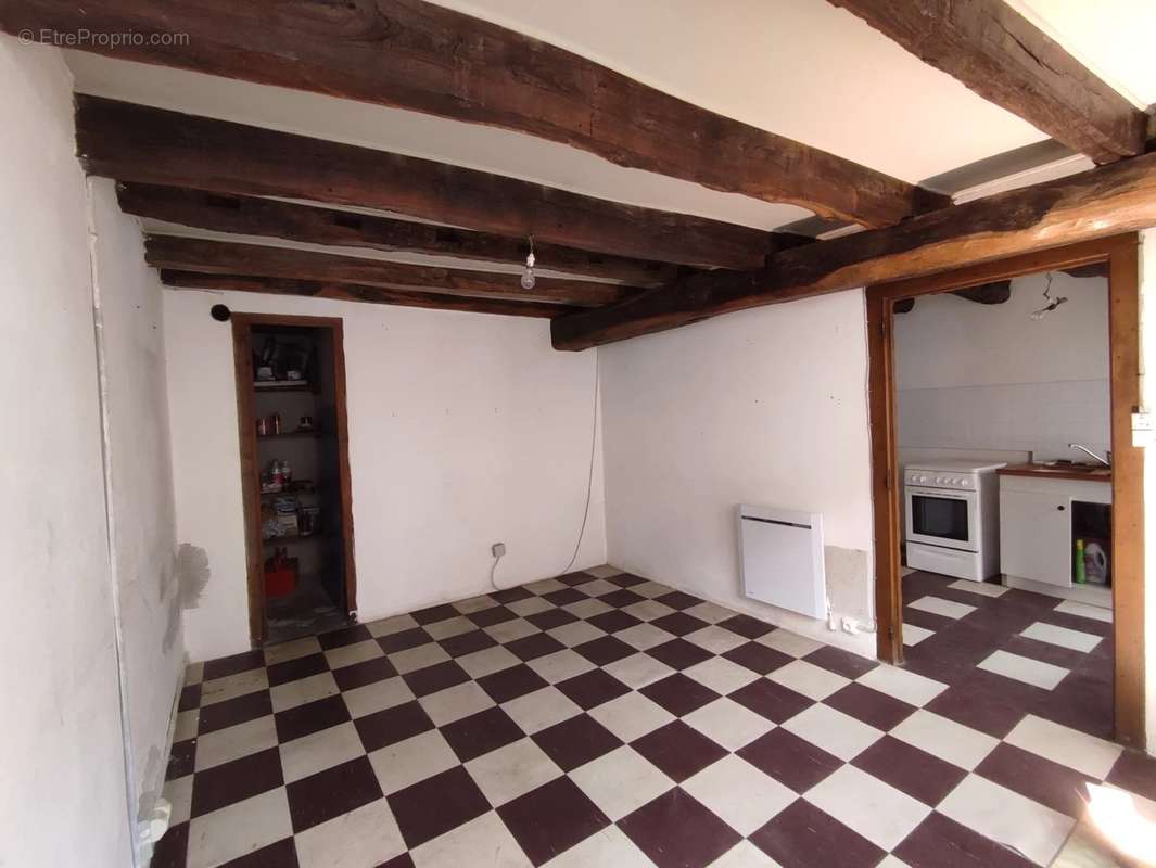 Maison à CHAMPNIERS-ET-REILHAC