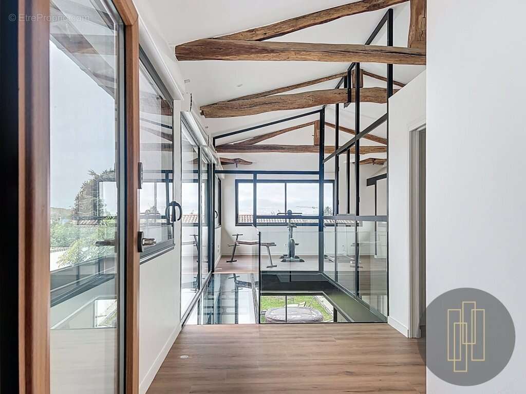 Maison à MONTMERLE-SUR-SAONE