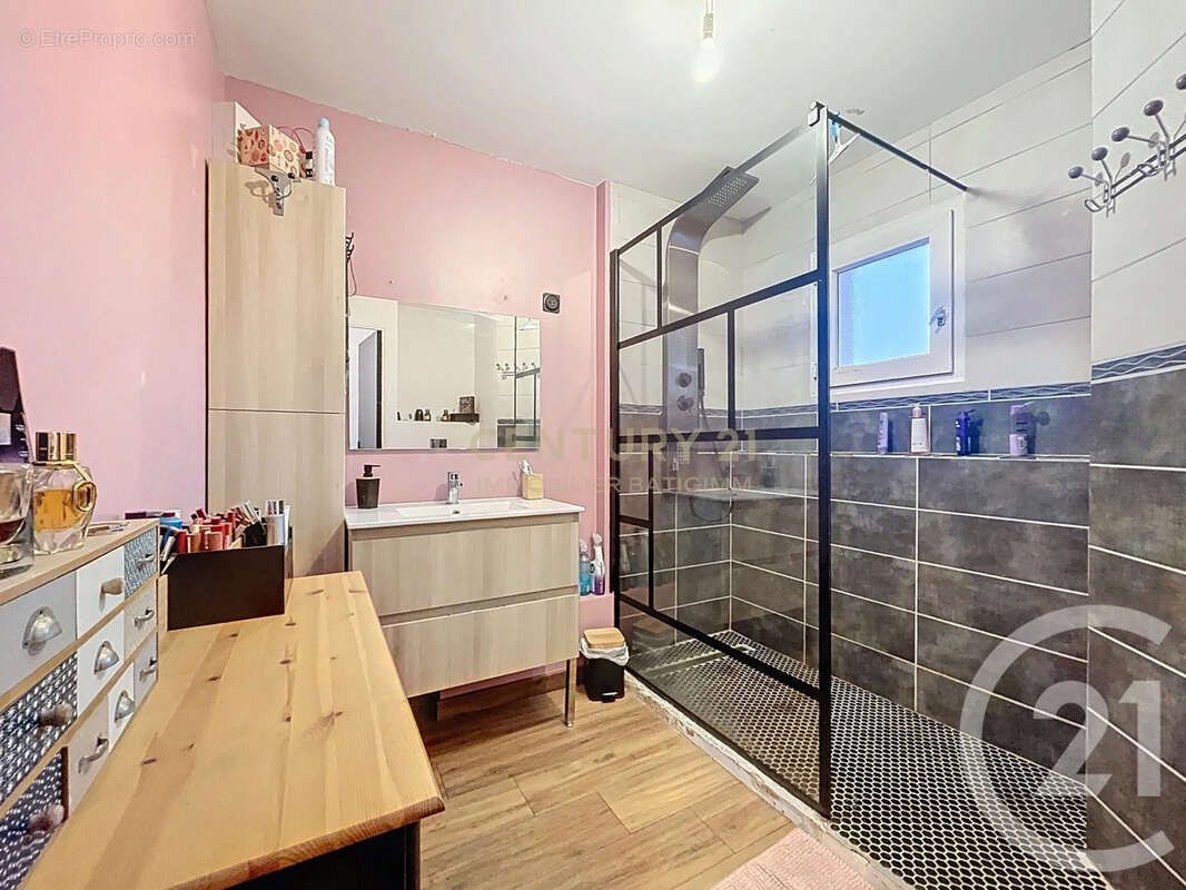 Maison à VILLEFONTAINE