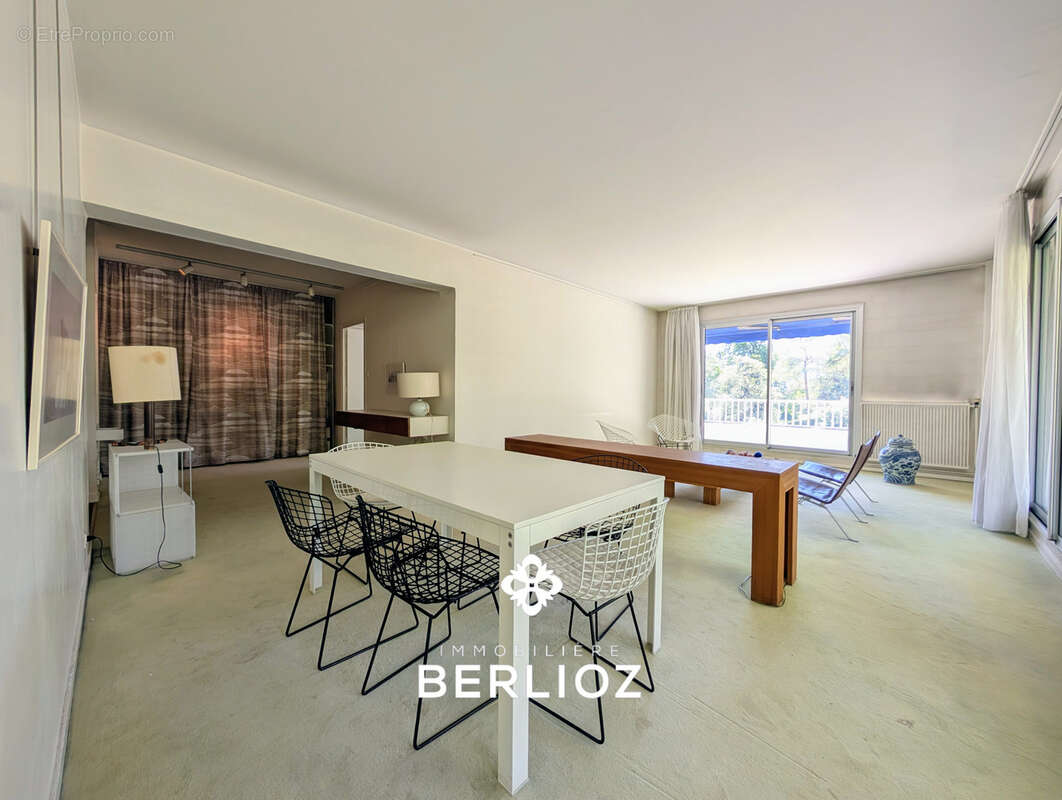 Appartement à MEYLAN