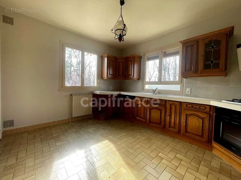 Maison à JUGEALS-NAZARETH