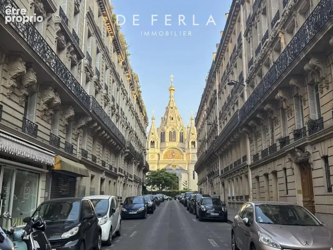 Appartement à PARIS-8E