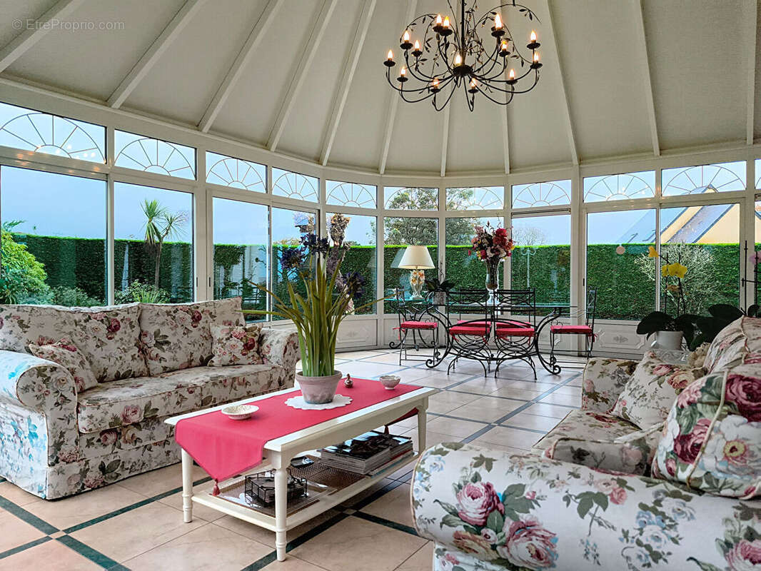 Maison à TOURLAVILLE