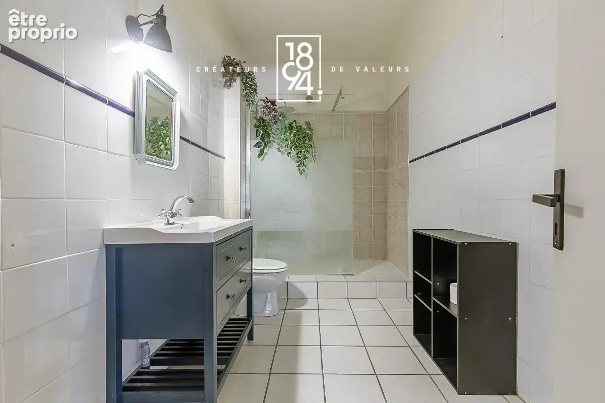 À la vente, villa familiale t5 + t3, terrain paysagé & piscine à lauris 84360 - photo 24
