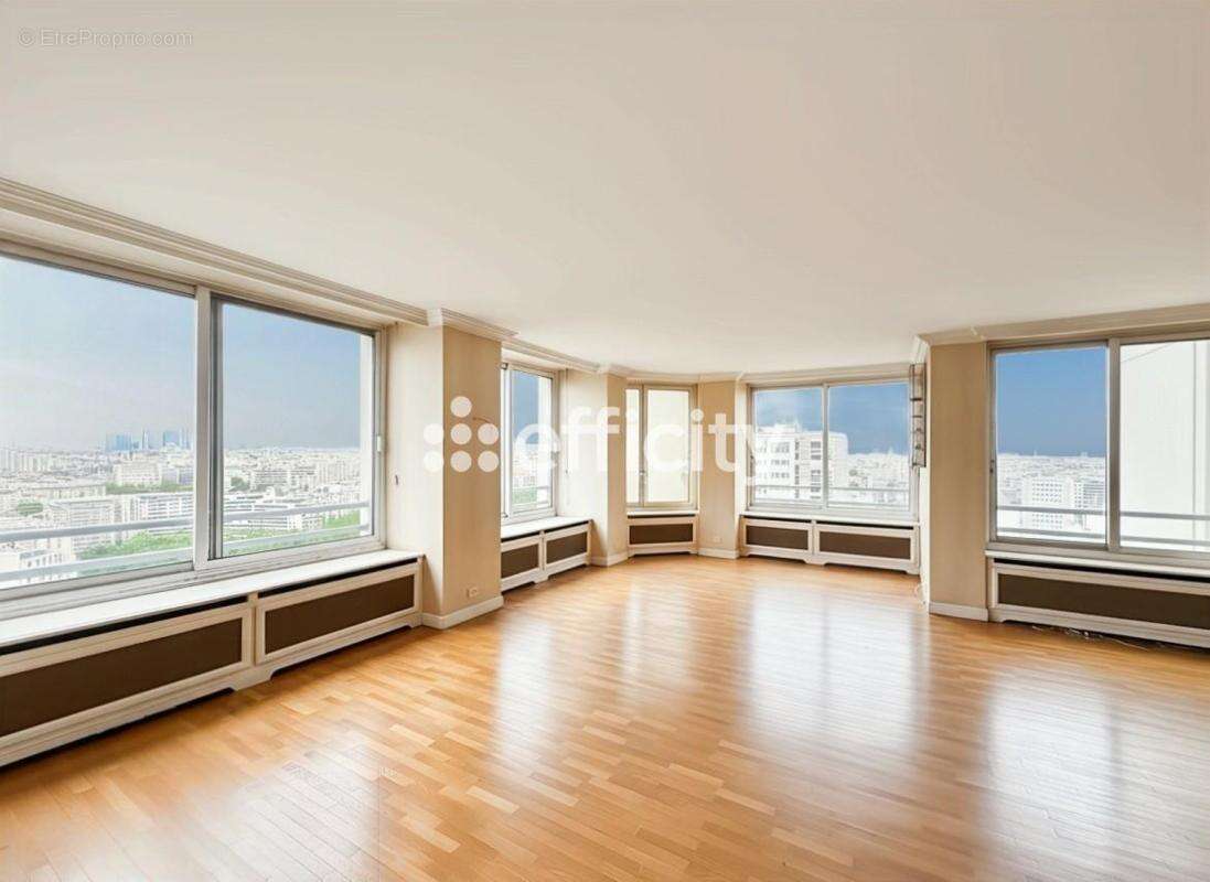 Appartement à PARIS-15E