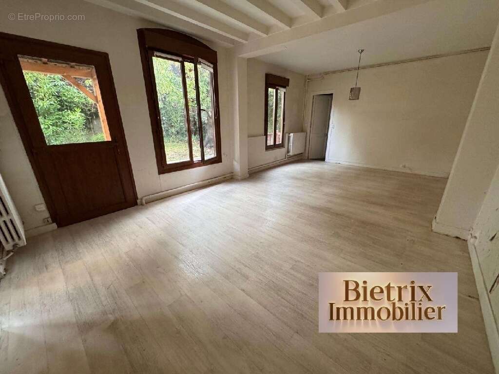 Maison à L&#039;ISLE-ADAM