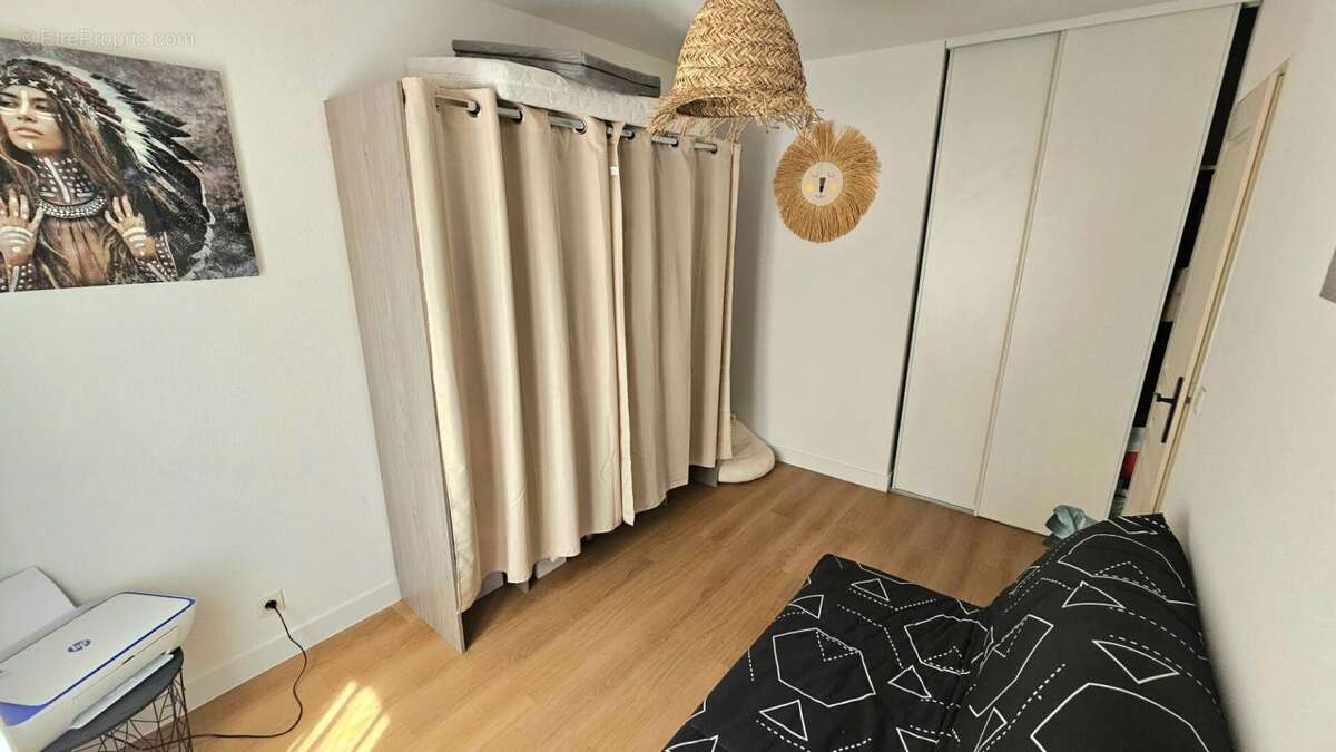 Maison mitoyenne totalement rénovée avec jardinet - photo 10