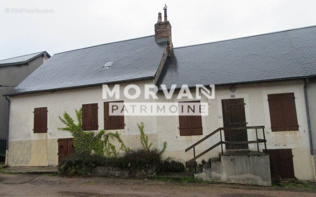 Maison à CHATEAU-CHINON(VILLE)