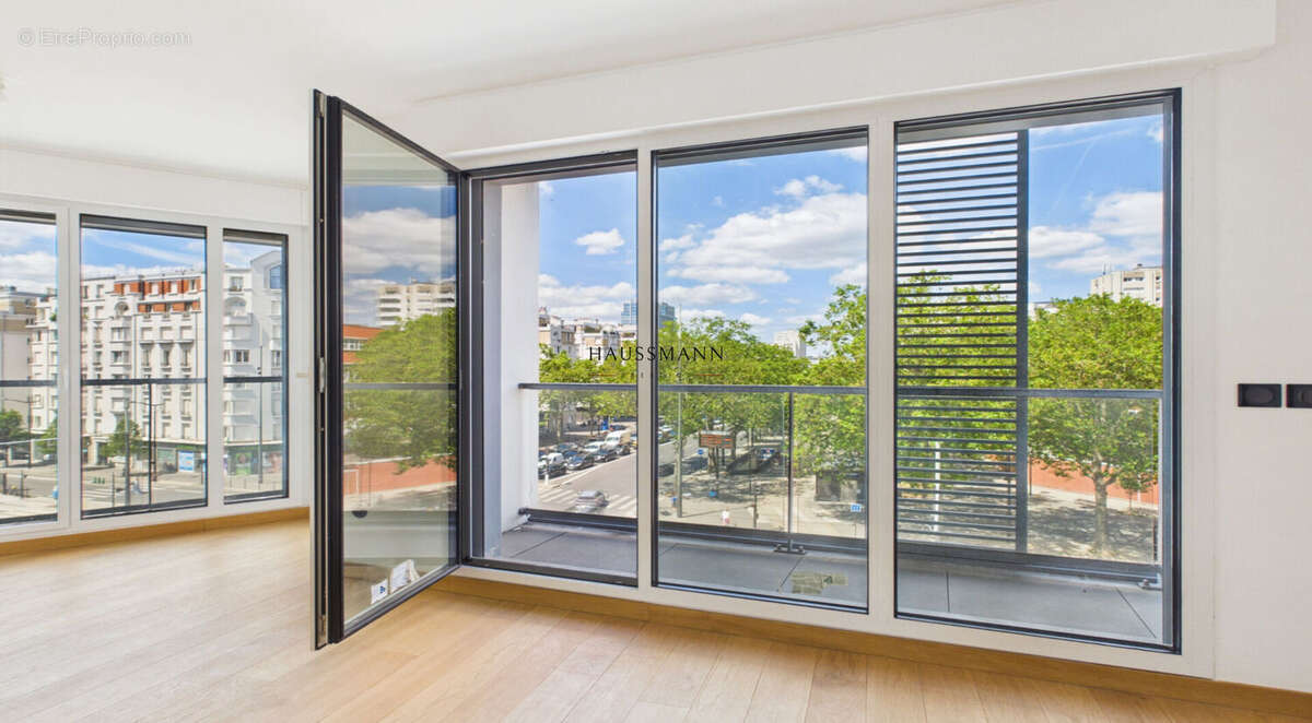 Appartement à PARIS-17E