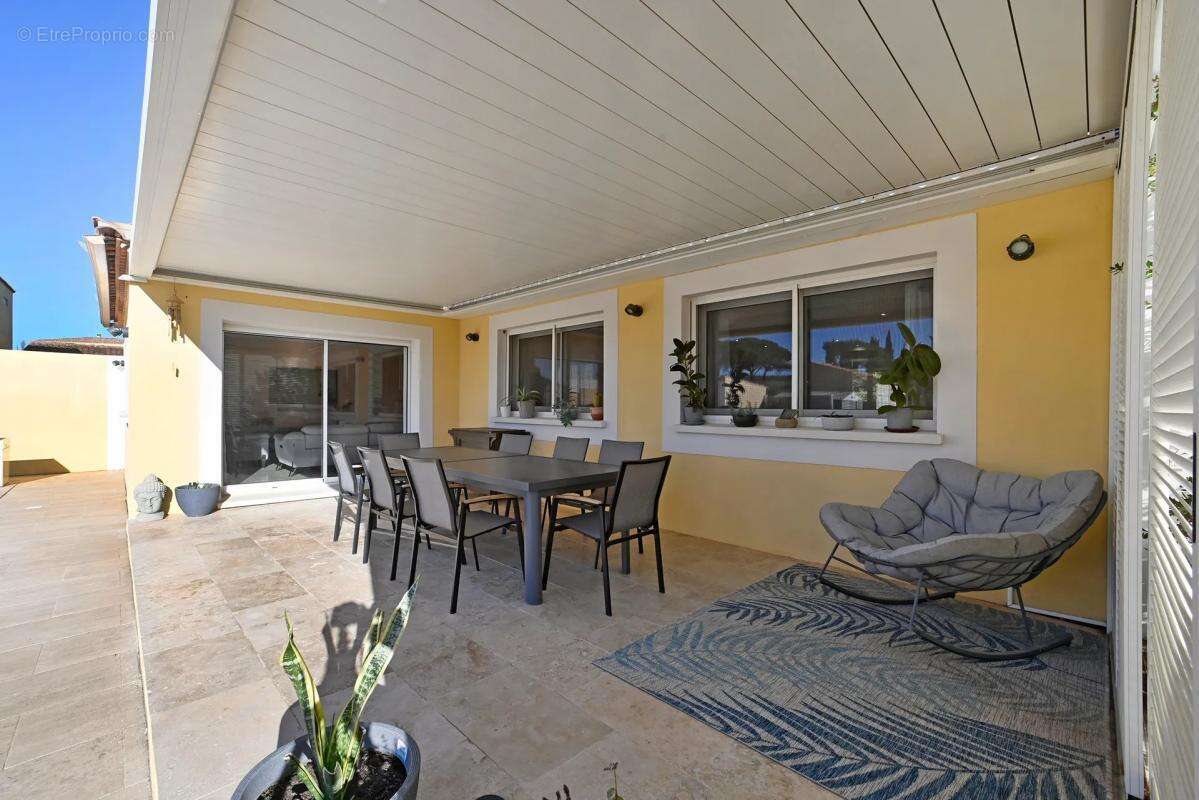 Maison à SAINT-GILLES