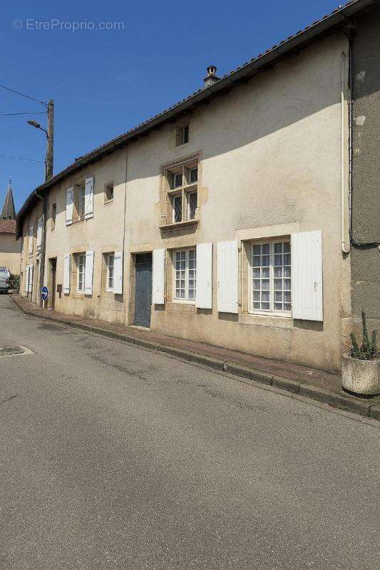 Maison à SAINT-CLAUD