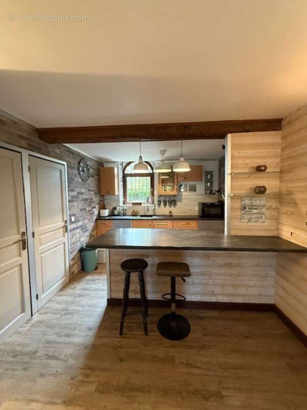 Maison à PUY-GUILLAUME