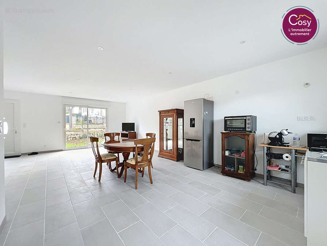 Maison à VILLENEUVE-SAINT-GERMAIN