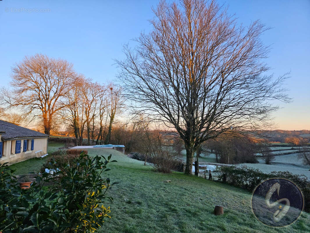 Maison à SAINT-GEORGES-DE-NOISNE