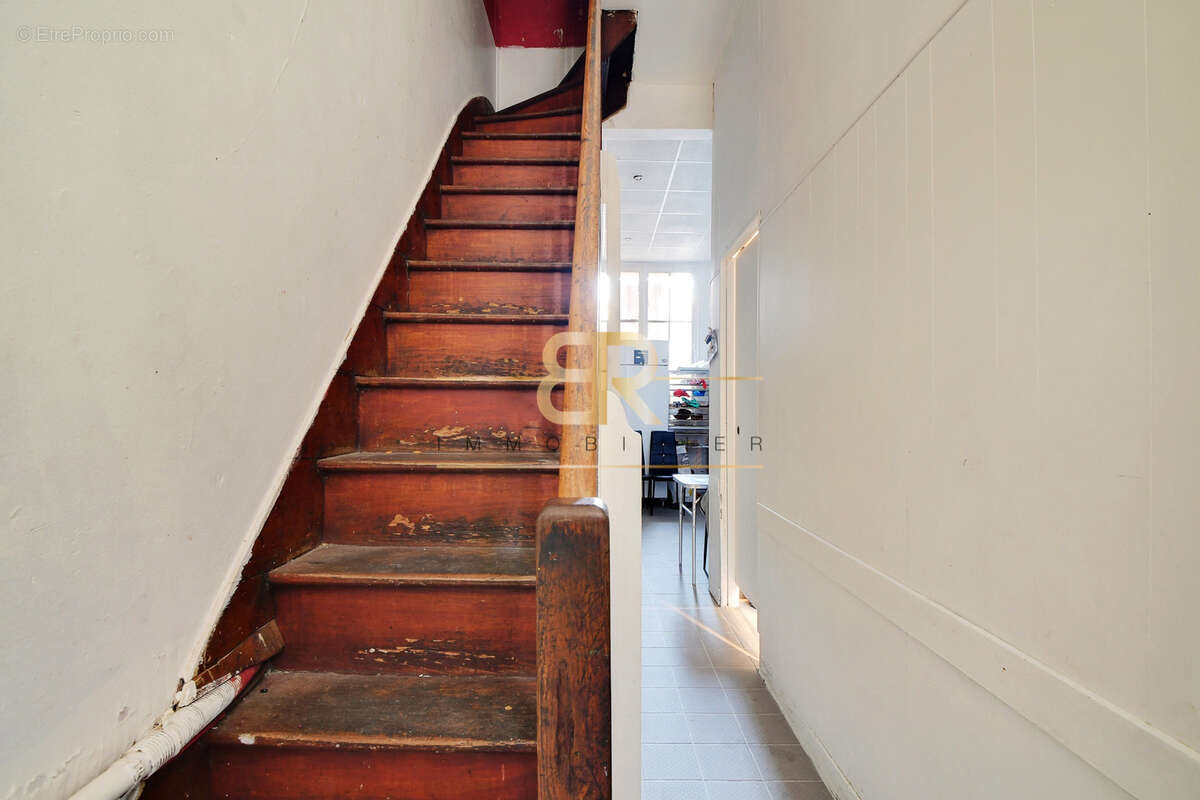 Commerce à COURBEVOIE