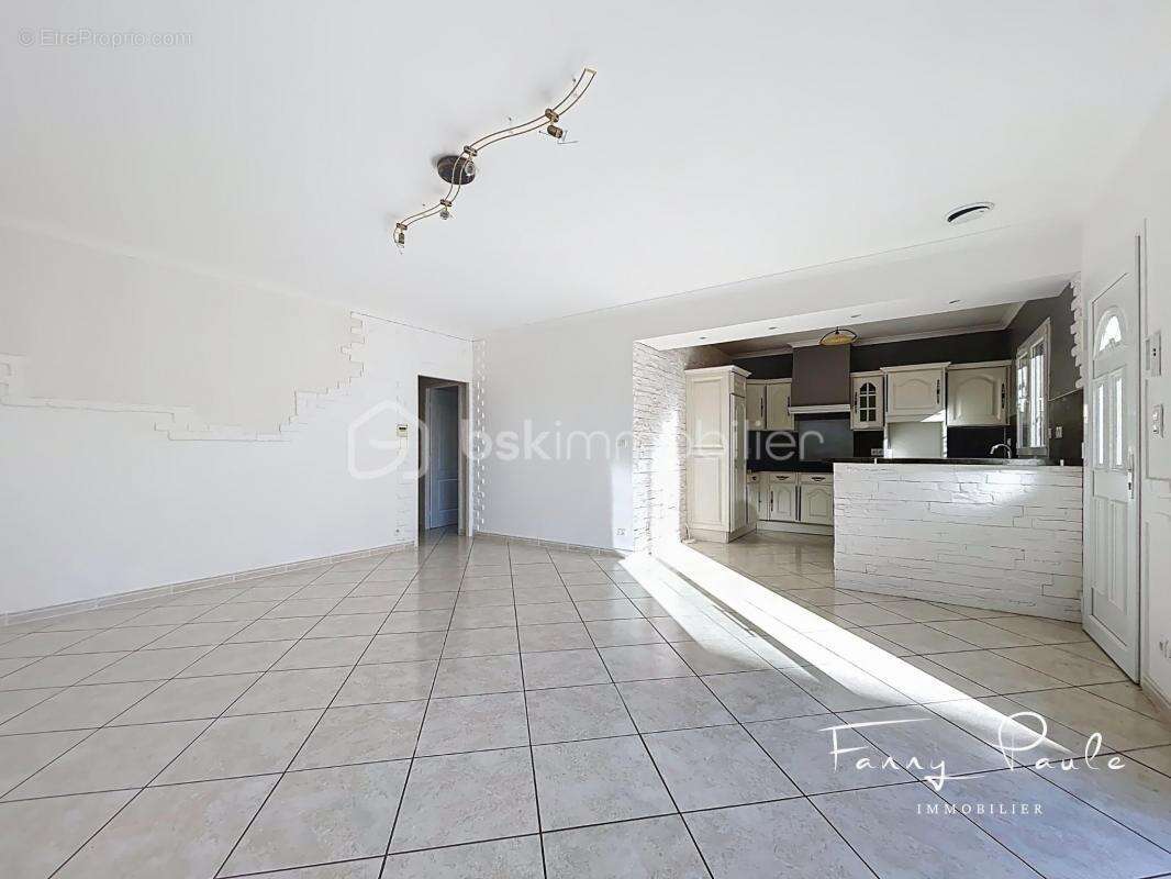 Maison à THEZAN-LES-BEZIERS