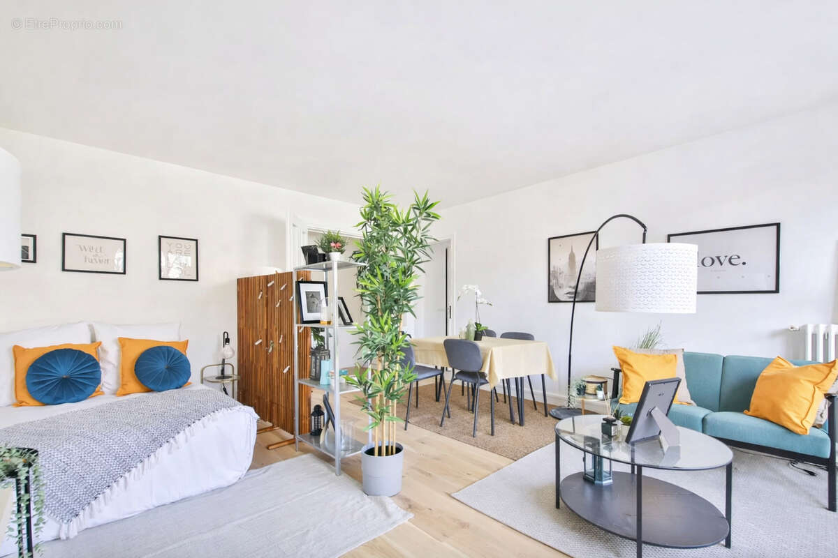 Appartement à PARIS-15E