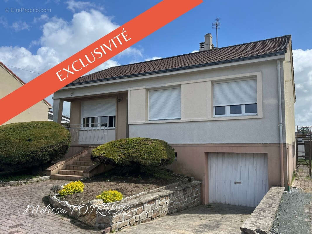 Maison à LES LANDES-GENUSSON