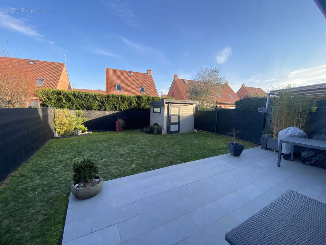 Maison à COURRIERES