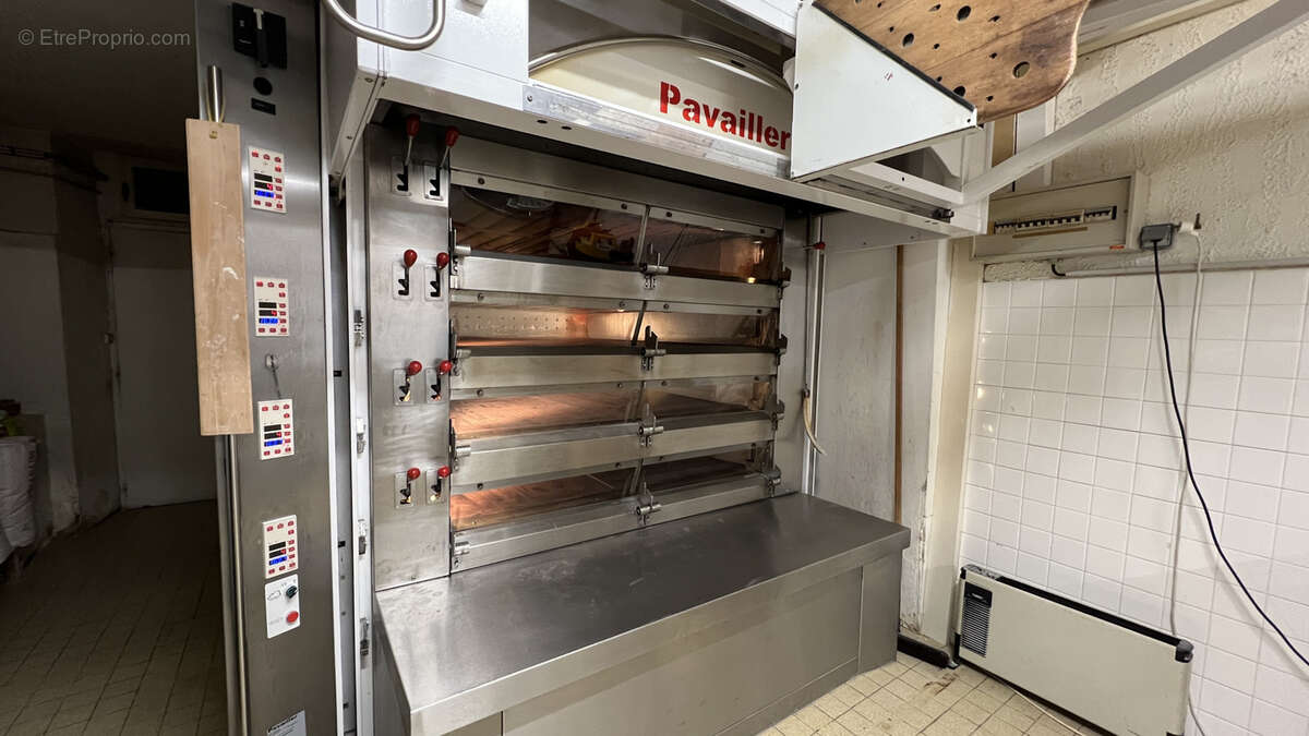 Commerce à MONTFORT-L&#039;AMAURY