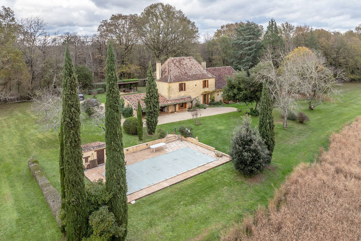Maison à PRESSIGNAC-VICQ