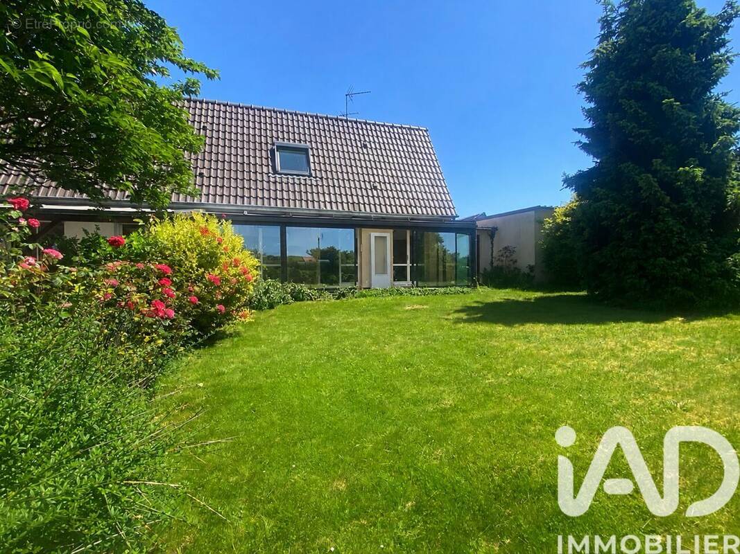Photo 1 - Maison à ISNEAUVILLE