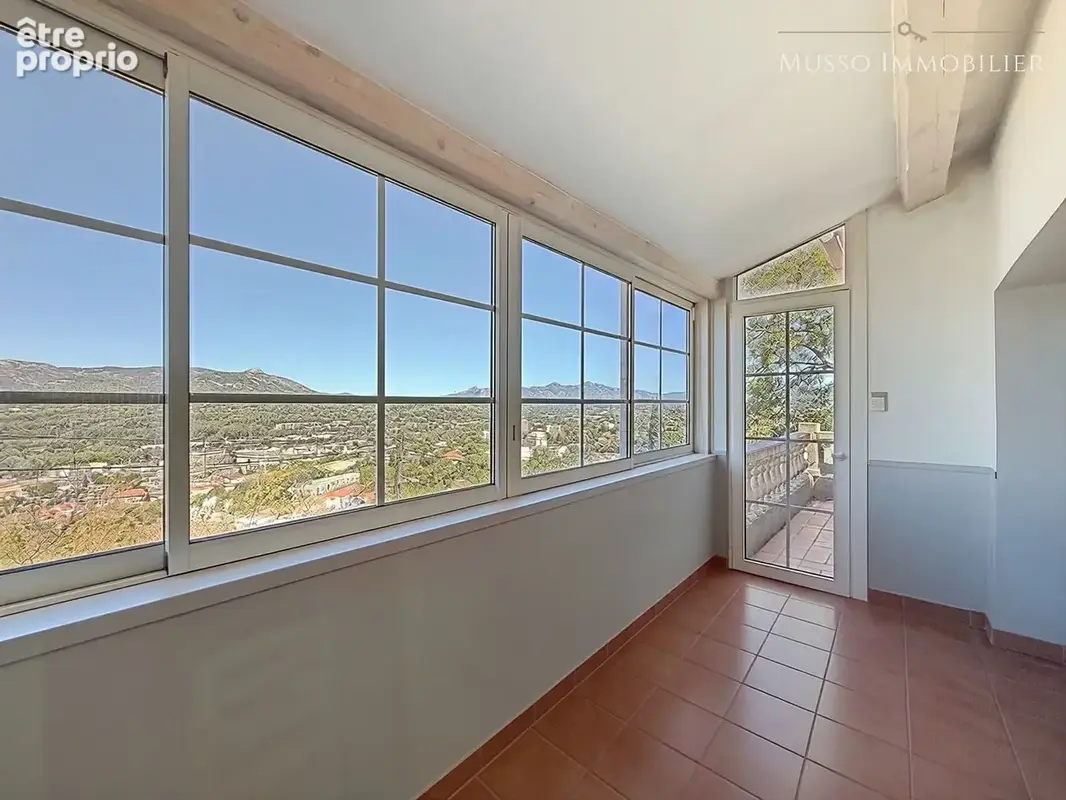 Maison 5 pièces 184 m² à vendre à Marseille-11e (13011) - photo 6