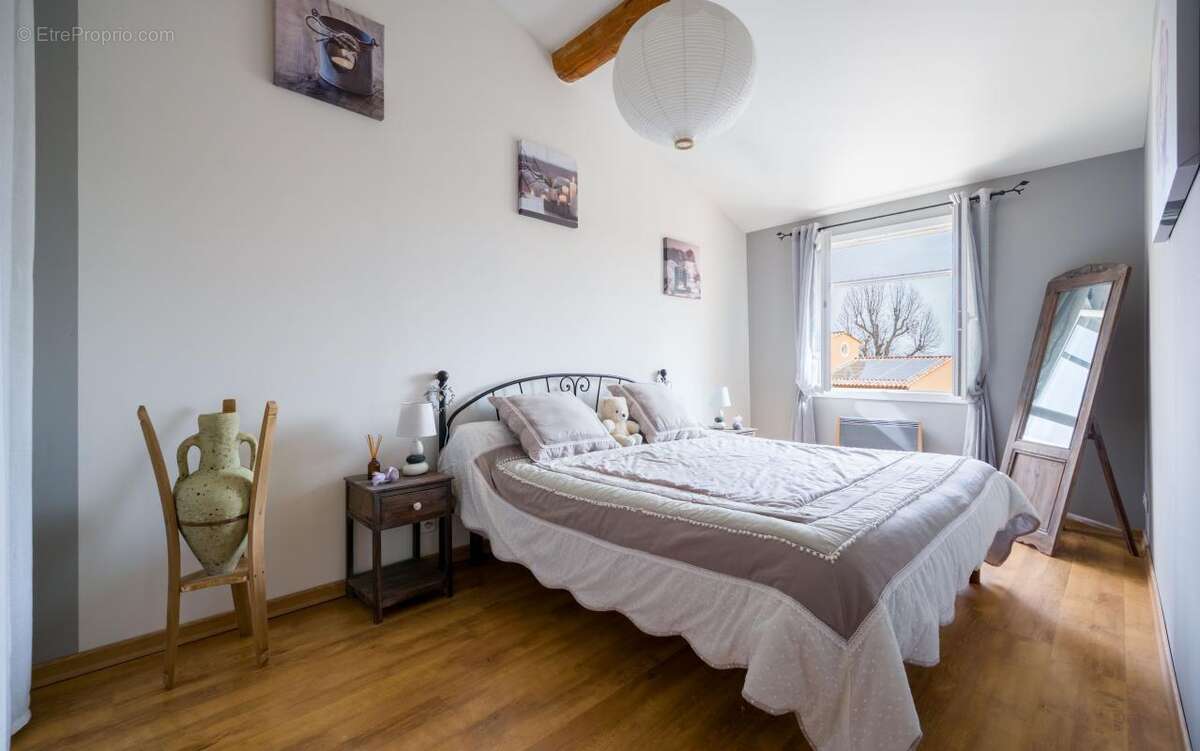 Maison à SAINTE-TULLE