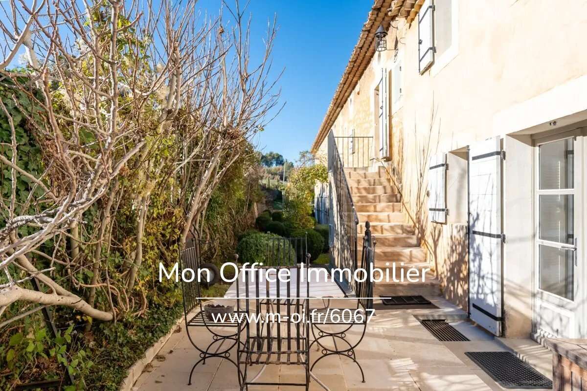 Maison à BONNIEUX