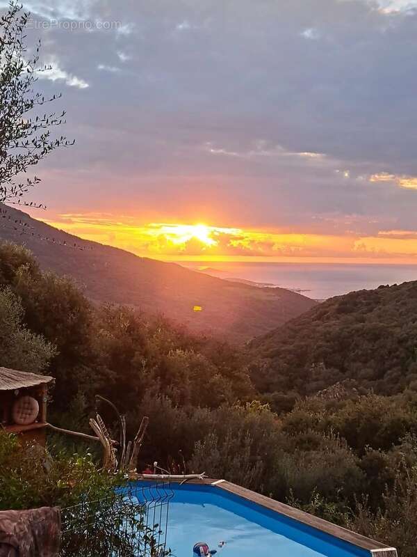 Maison à SANTA-MARIA-FIGANIELLA