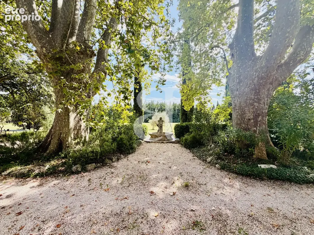 Maison 5 pièces 211 m² à vendre à Verquieres (13670) - photo 2