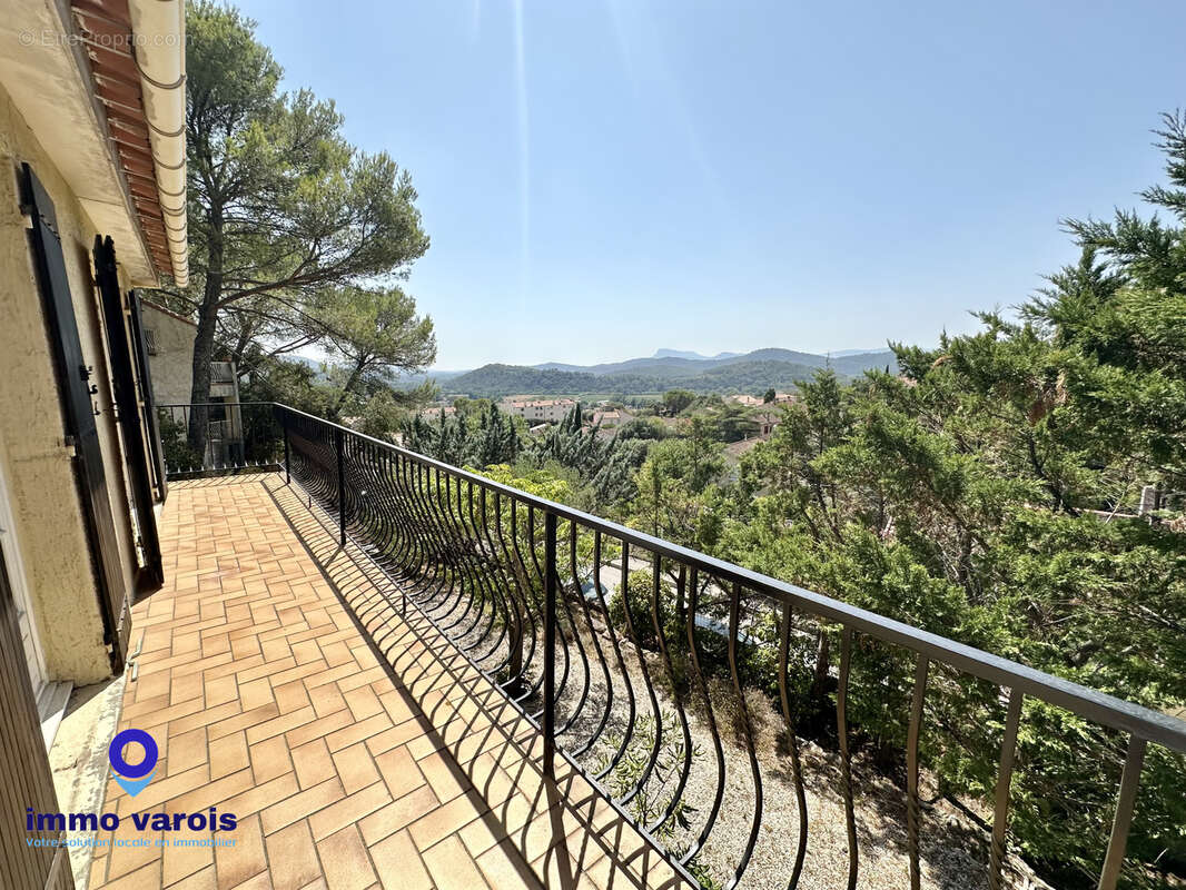 Villa Pierrefeu du var au calme vue panoramique sur le village - photo 3
