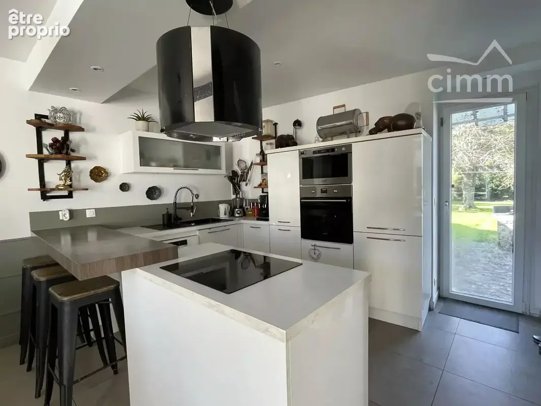 Charme et grands espaces pour cette maison du XIX ème rénovée avec goût - photo 7