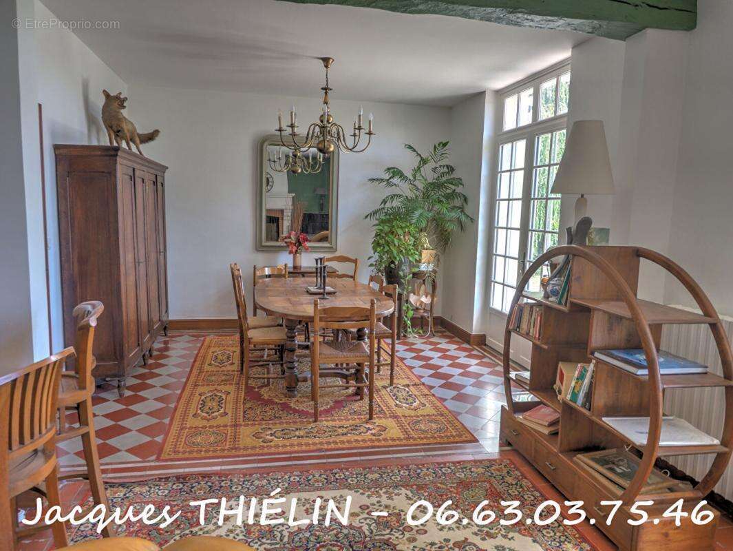 Maison à LONGUE-JUMELLES