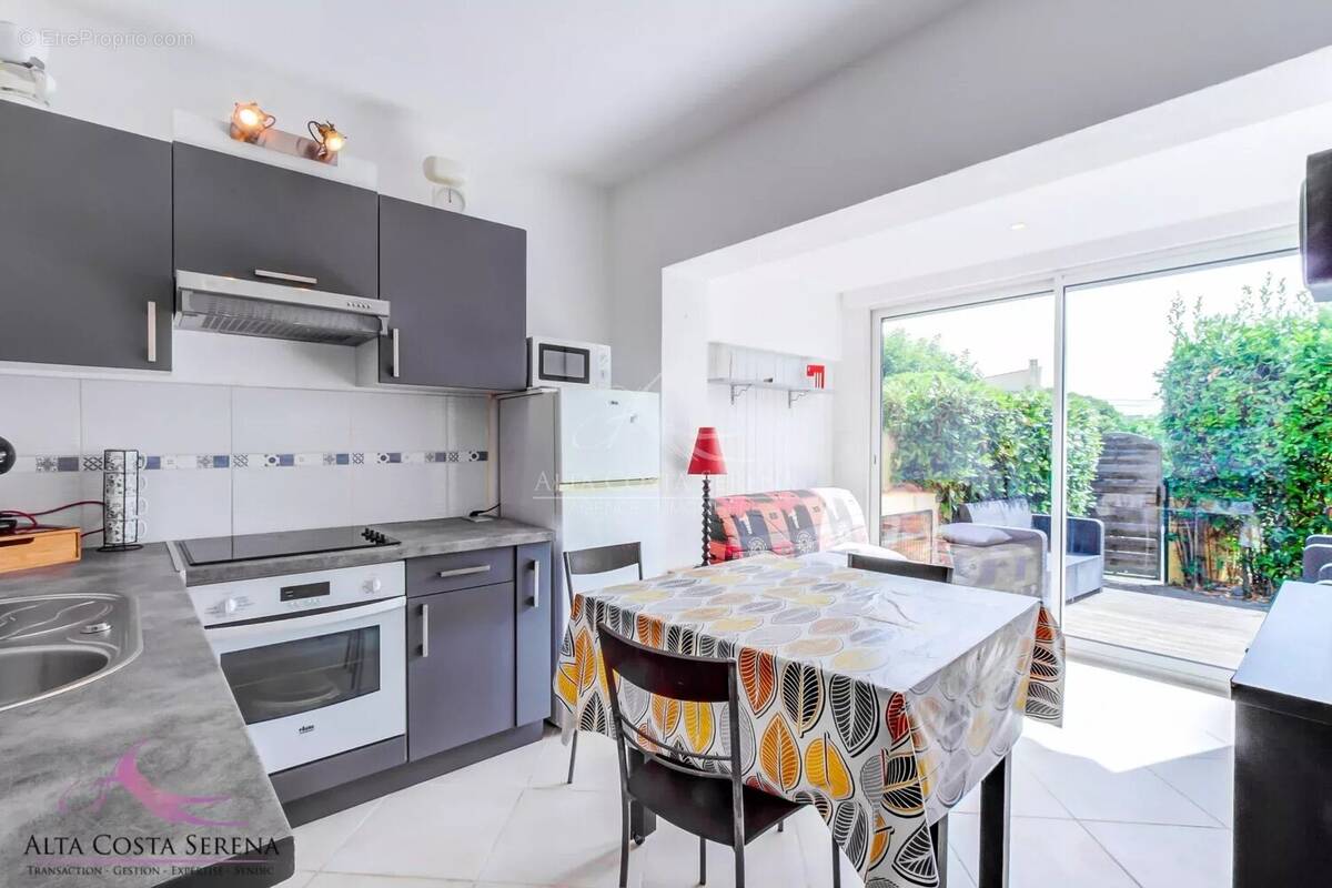Appartement à LINGUIZZETTA