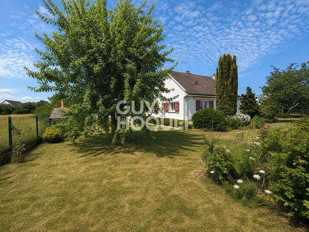 Maison individuelle de 170M² environs édifiée sur un terrain de 1113 m² - photo 3
